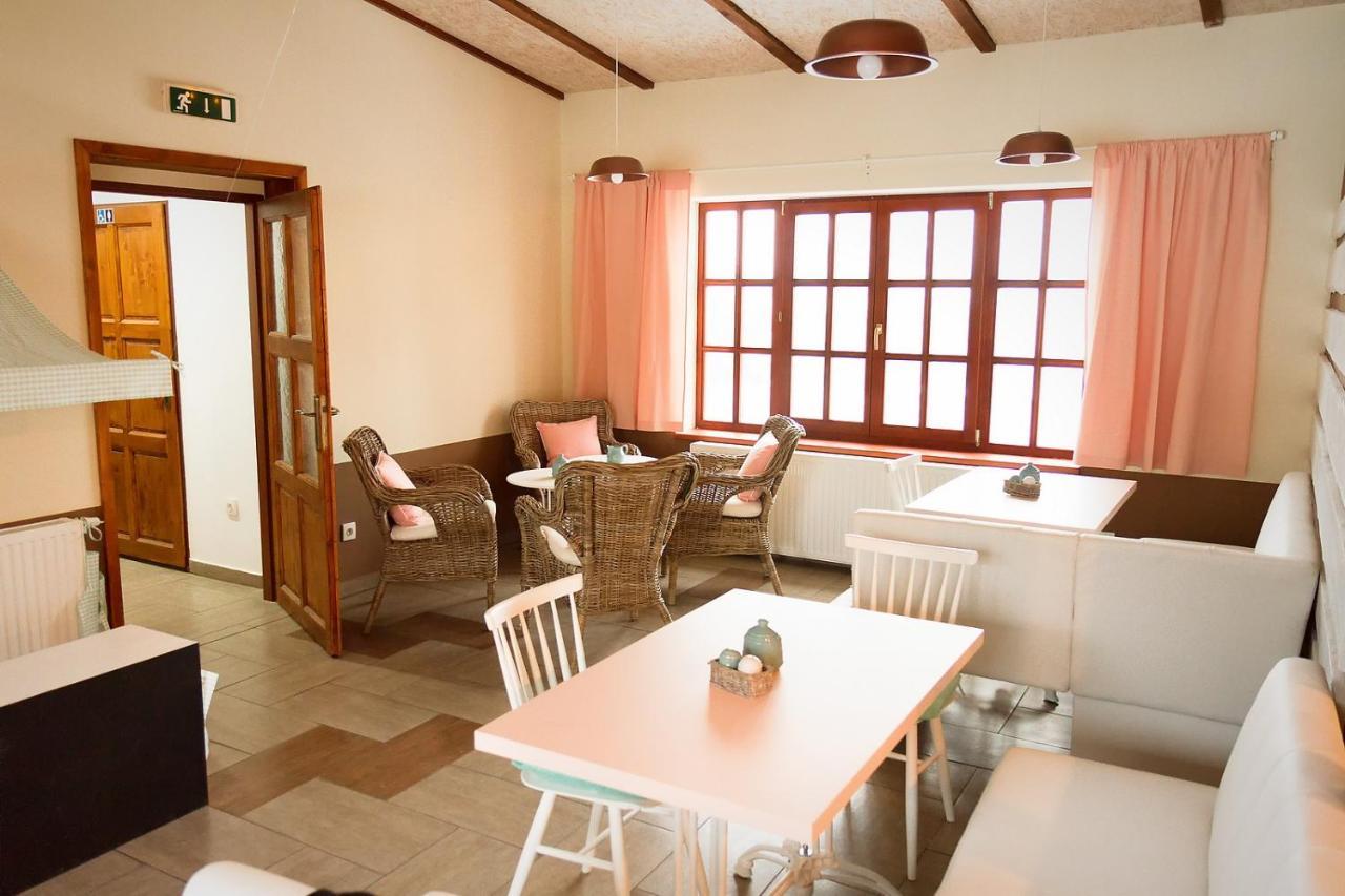 Camp Alpa Hotel Ostrovacice ภายนอก รูปภาพ